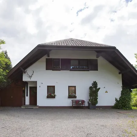 Amadeus Black Forest Mountain Feriehus *